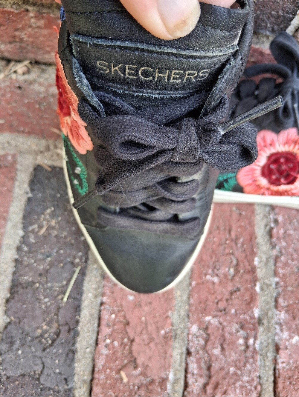 Skechers Women's Black Floral Embroidered Low-Top Sneakers - Picture 4 of 5